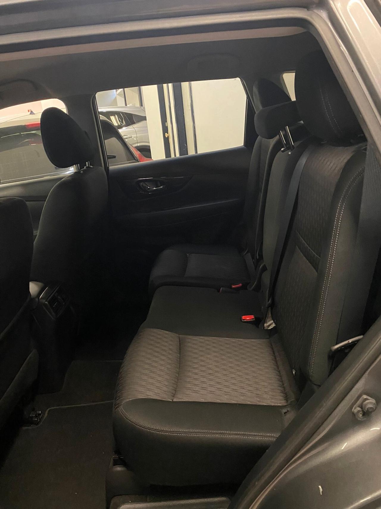 Nissan X-Trail dCi 150 2WD N-Connecta