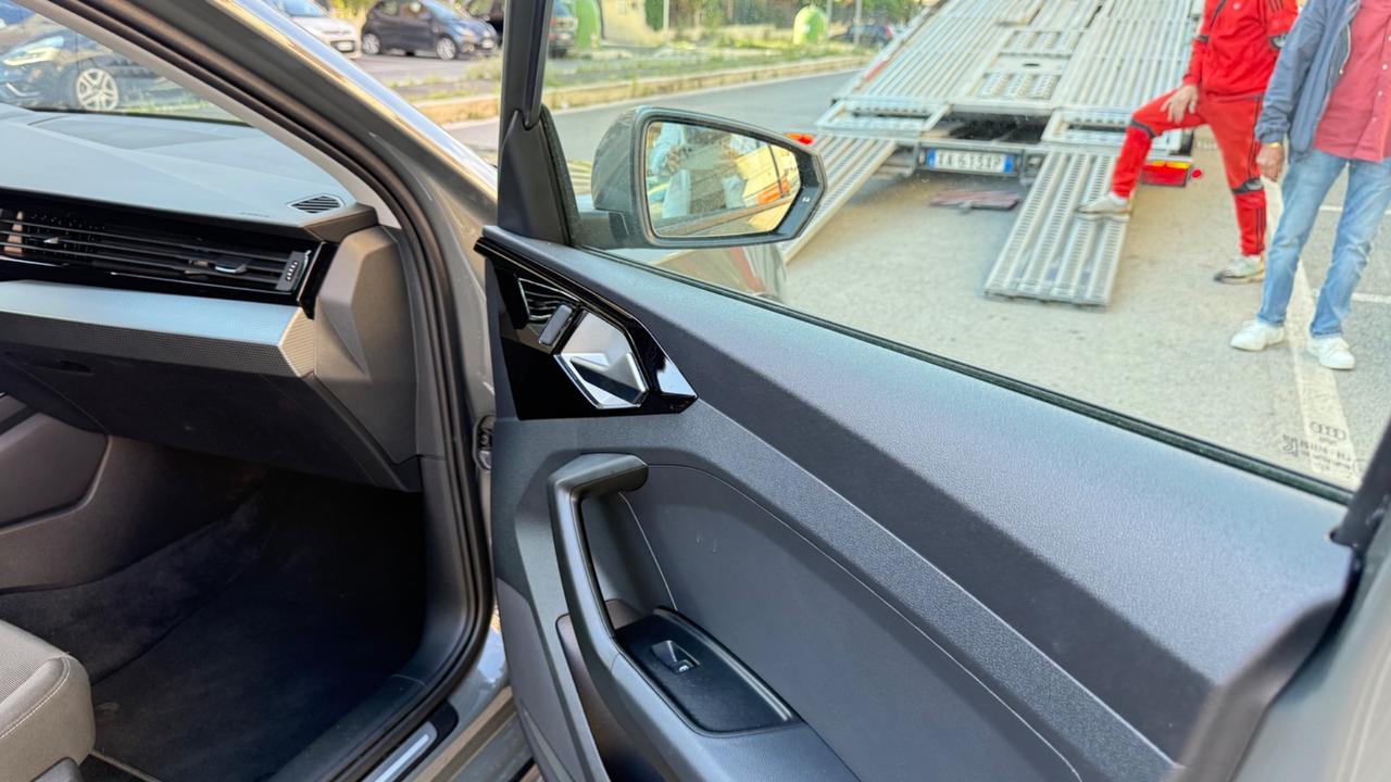 Audi A1 allstreet 30 TFSI S tronic Business LED NAVI COCKPIT CAR PLAY PDC CLIMA AUTOAMTICO CERCHI 17