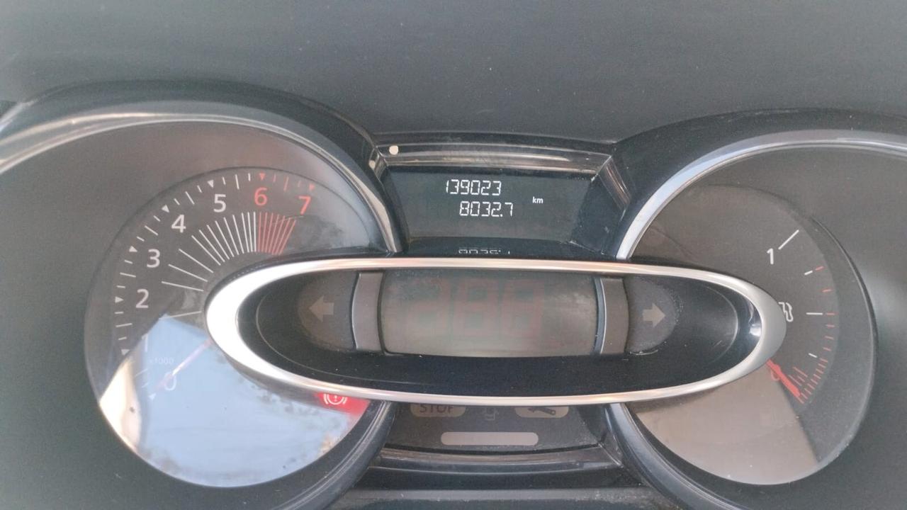 Renault Clio 1.2 75CV 5 porte Zen