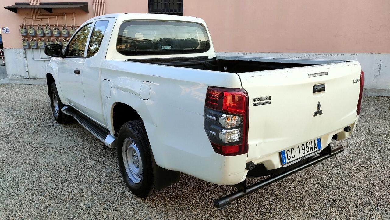 Mitsubishi L200 2.3 TD Pick up 4x4 Iva compresa