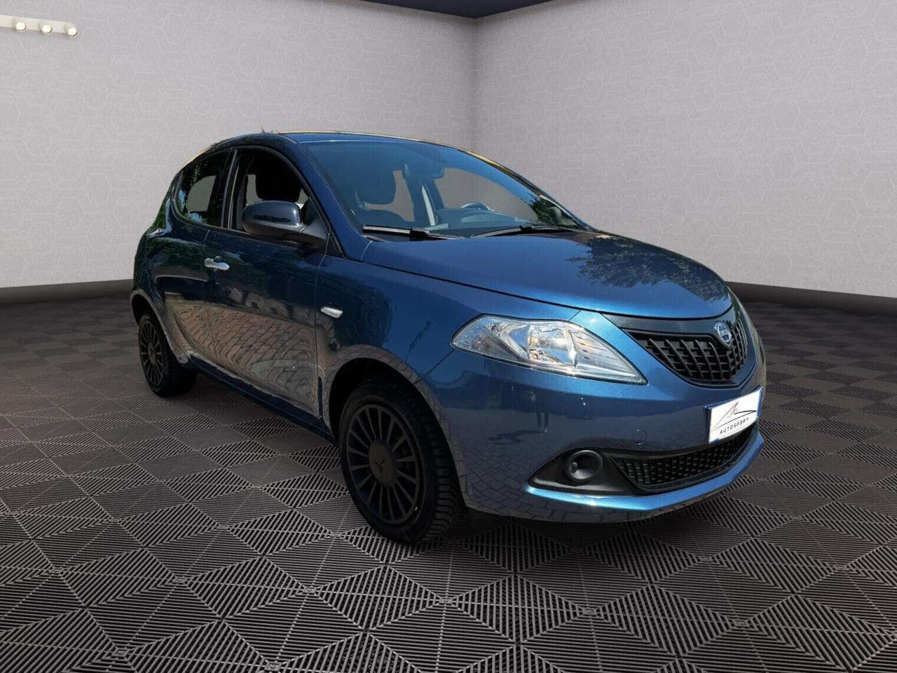Lancia Ypsilon HYBRID del 2023 con 44.000km