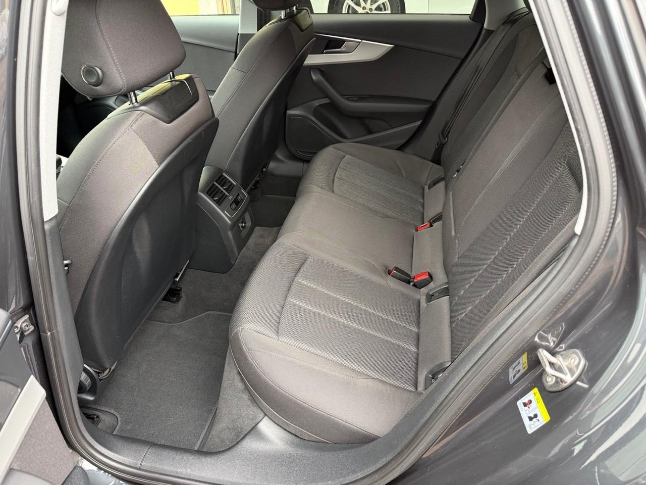 Audi A4 Avant TDI/163 CV S tronic SPORT/ KEYLESS/UNIPRO