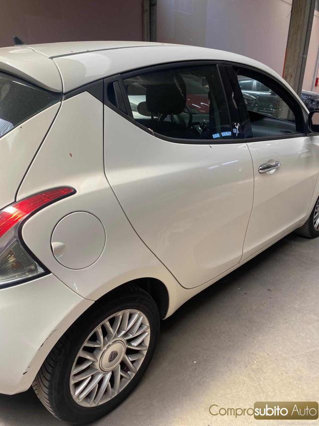 LANCIA Ypsilon 1.3 MJT 16V 95 CV 5 porte S&S Elefantino
