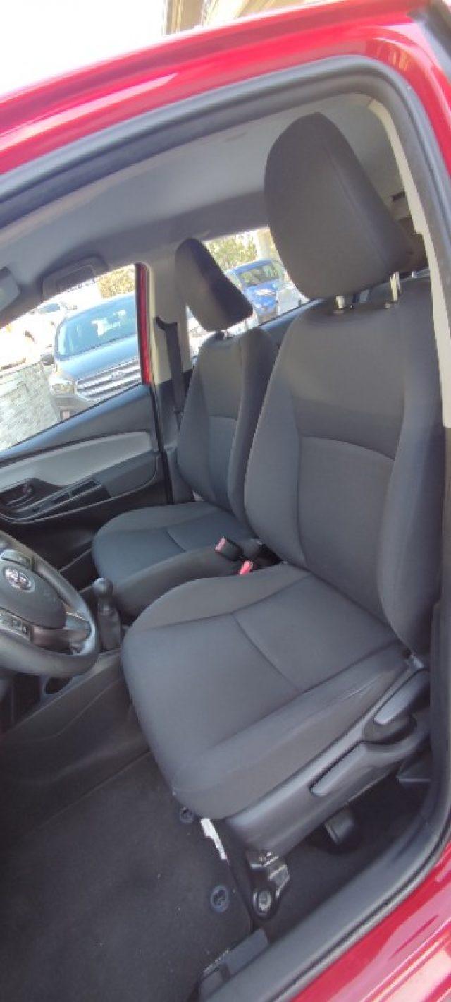 TOYOTA Yaris 1.0 5 porte Active