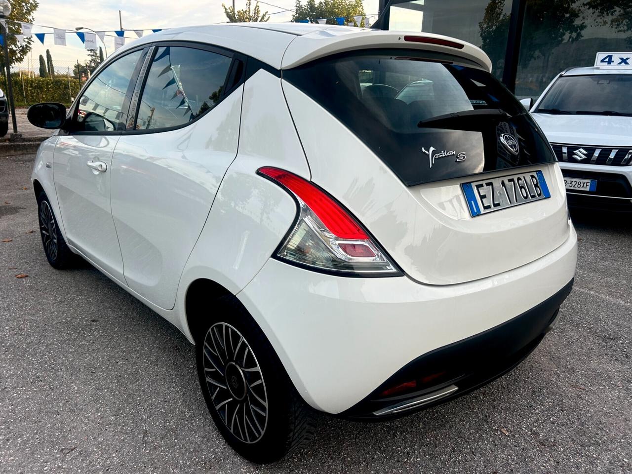 "UNA CHICCA" Lancia Ypsilon 1.2 69 CV 5 porte GPL Edition