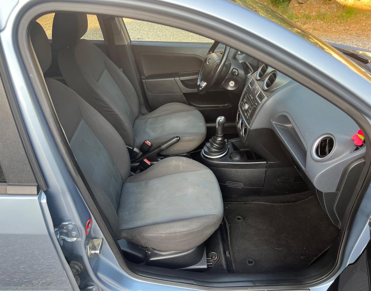 Ford Fiesta 1.4 TDCi 5p. Titanium