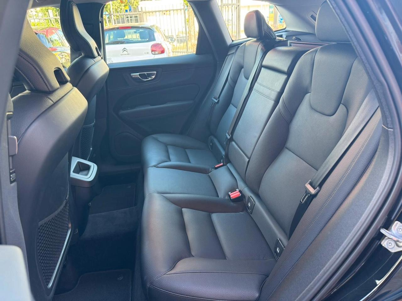 Volvo XC 60 XC60 2.0 d 197cv B4 AWD Geartronic Momentum Pro