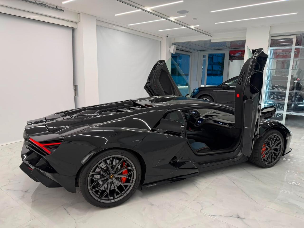 Lamborghini Revuelto Carbon