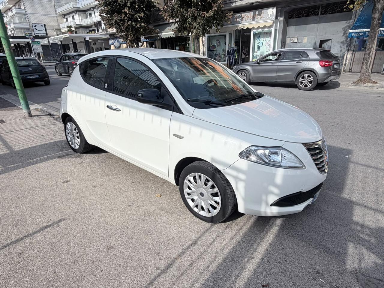 Lancia Ypsilon 1.2 69 CV 5 porte GPL Ecochic Gold