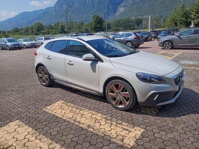 Volvo V40 Cross Country V40 Cross Country 2.0 d4 Momentum 177cv geartronic