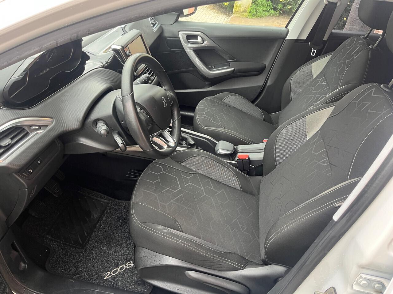 Peugeot 2008 BlueHDi 100 Active