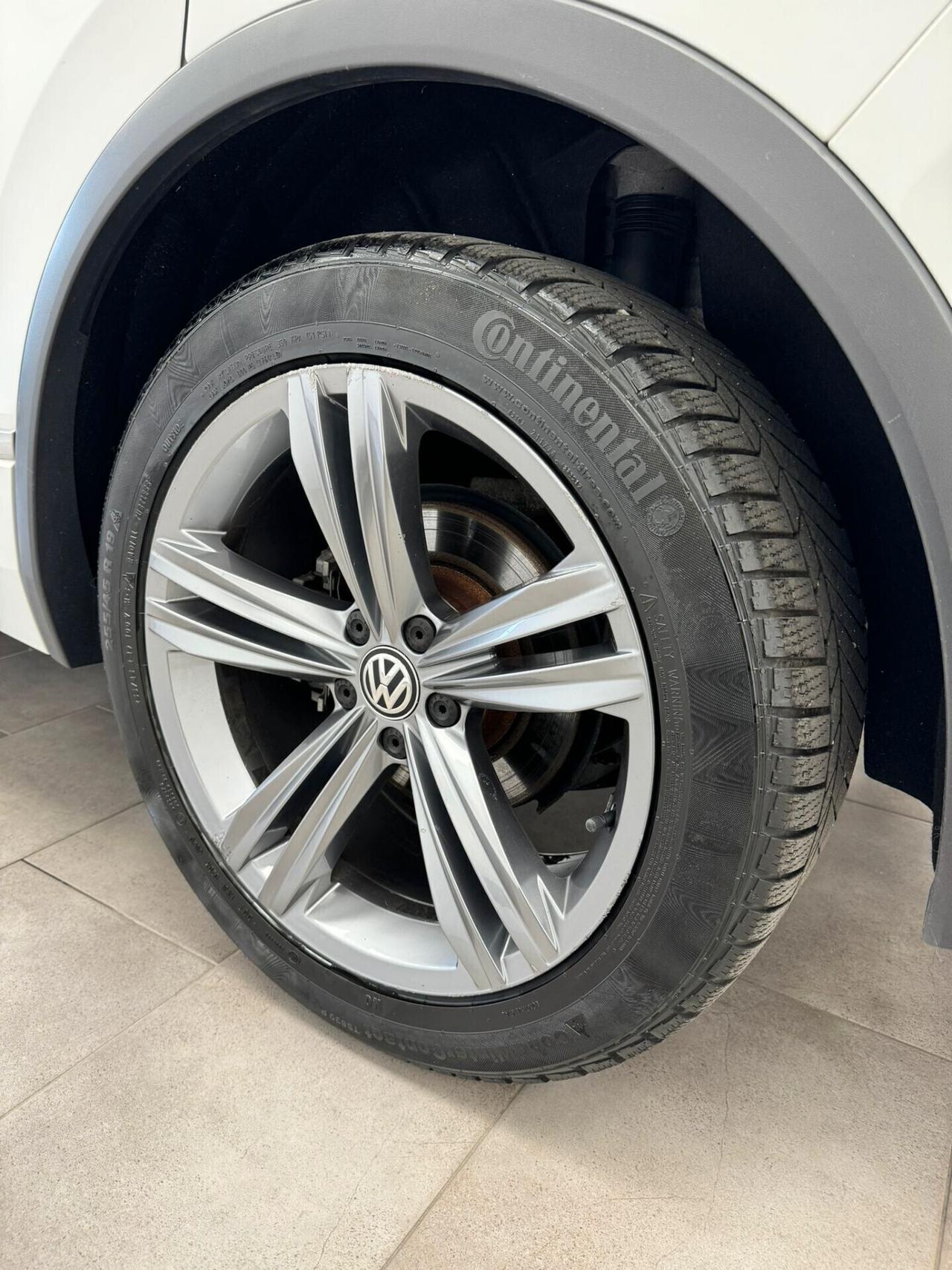VOLSWAGEN TIGUAN 2.0 TDI 150 CV R-LINE DSG -2020