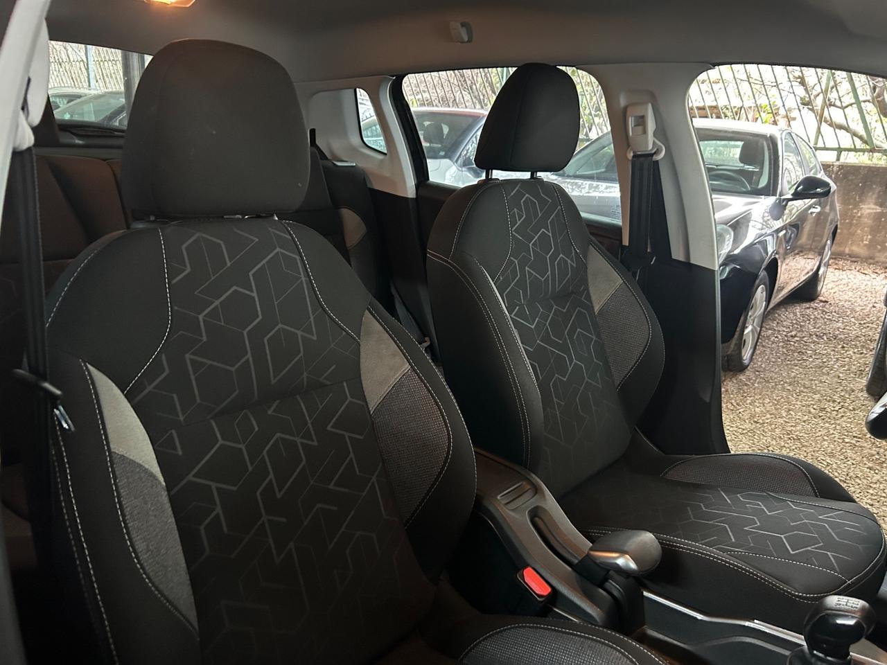 Peugeot 2008 PureTech 82 Allure