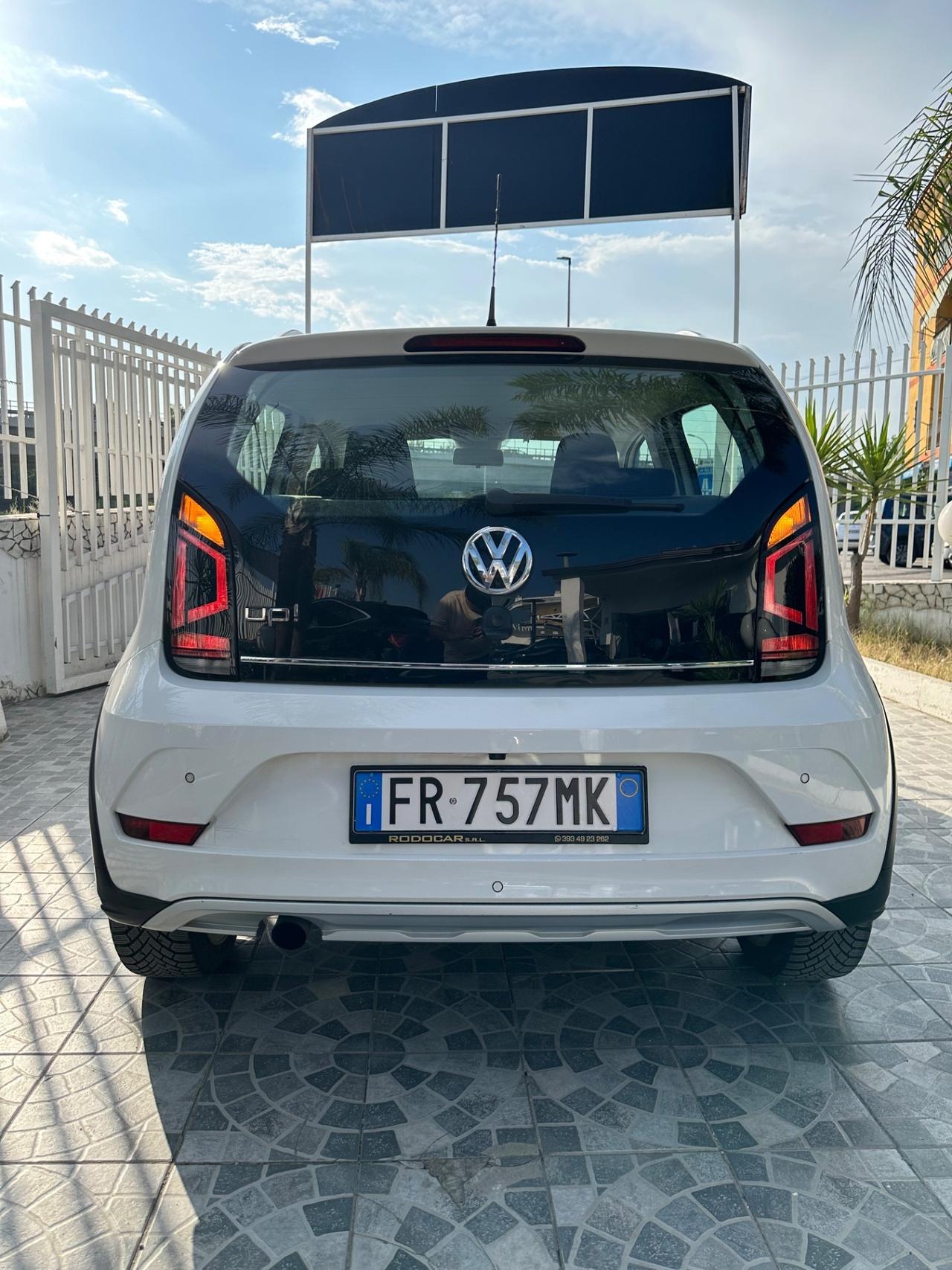 Volkswagen up! 1.0 75 CV 5p. cross up!