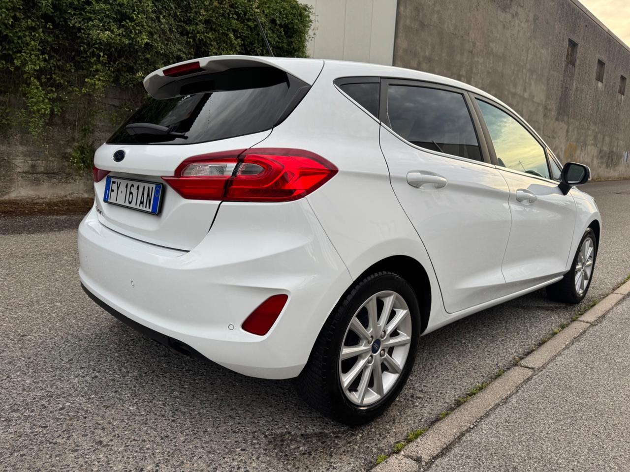 Ford Fiesta 1.1 benzina idonea ai neopatentati