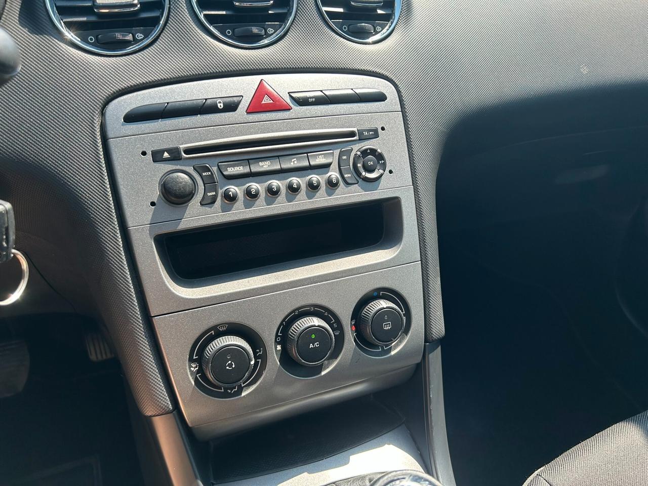 Peugeot 308 1.6 VTi 120CV 5p. - OK NEOPATENTATI