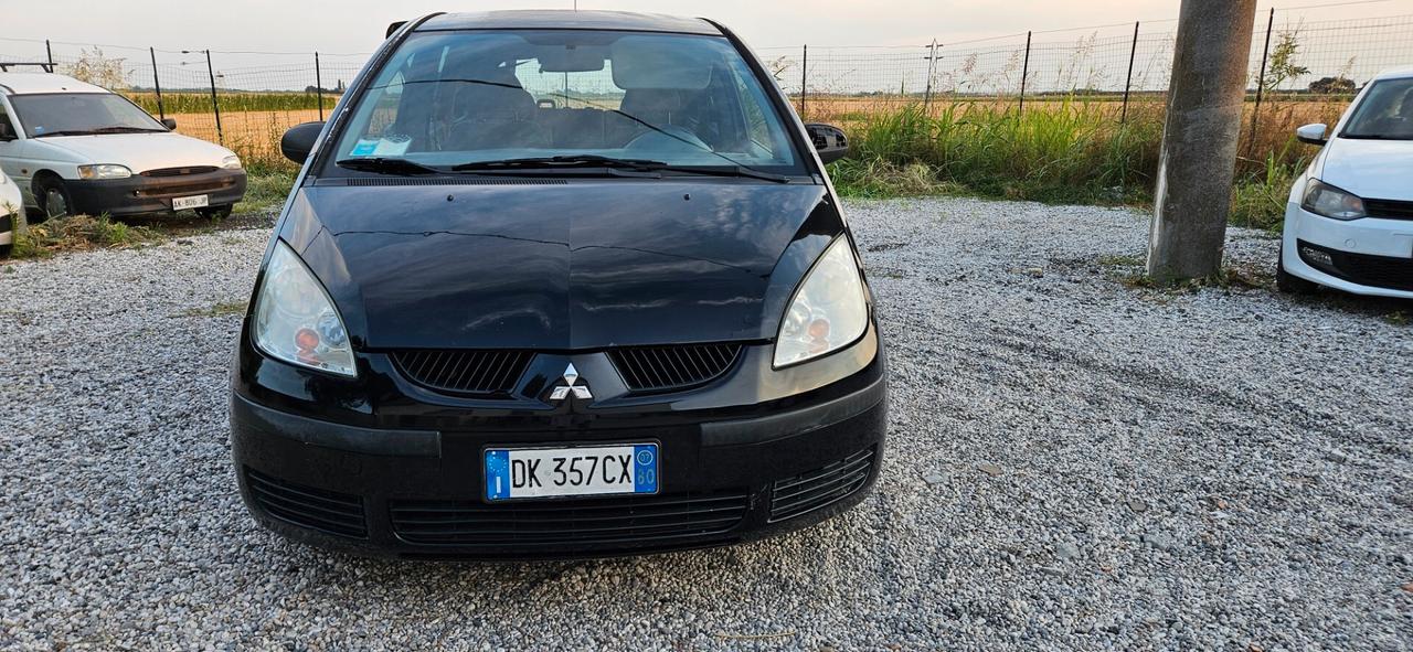 Mitsubishi Colt 1.1 12V 5p. Invite