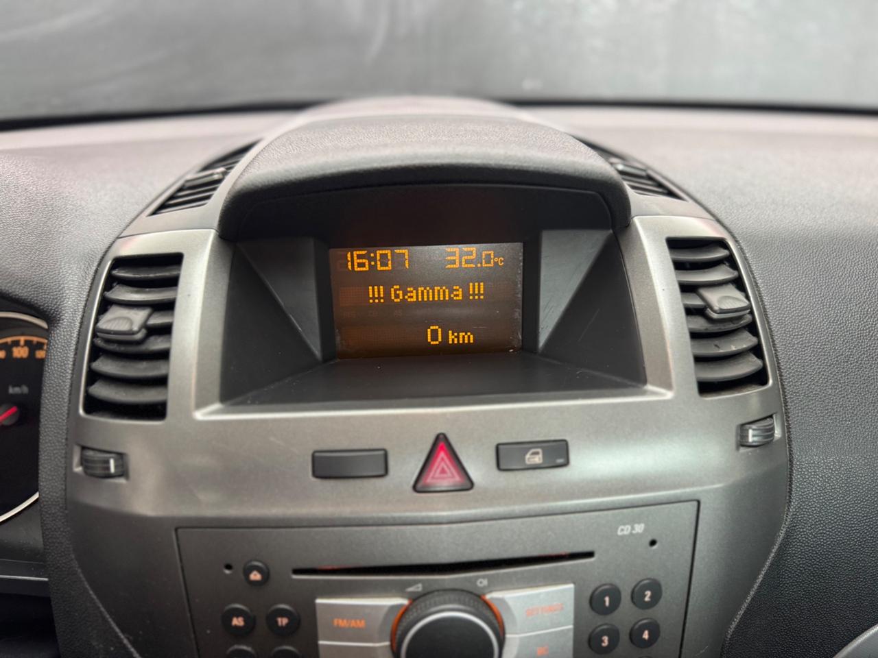 Opel Zafira 1.9 CDTI 7POSIT 120CV ADATTA NEOPATENTATI