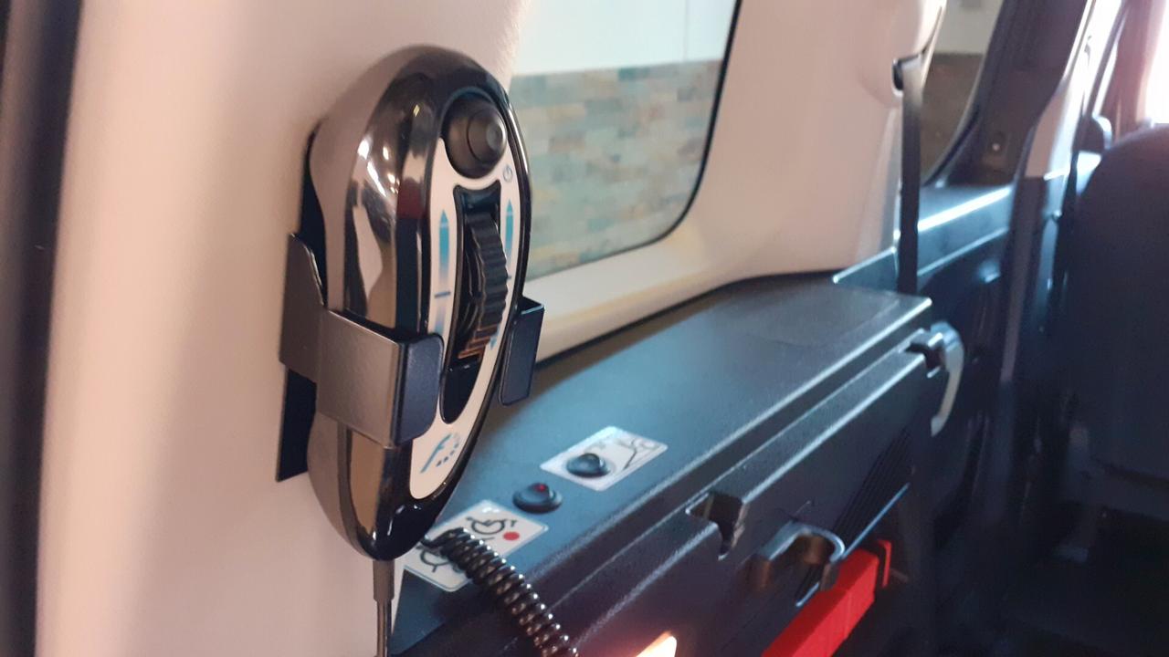Berlingo benzina trasporto disabili pedana €6