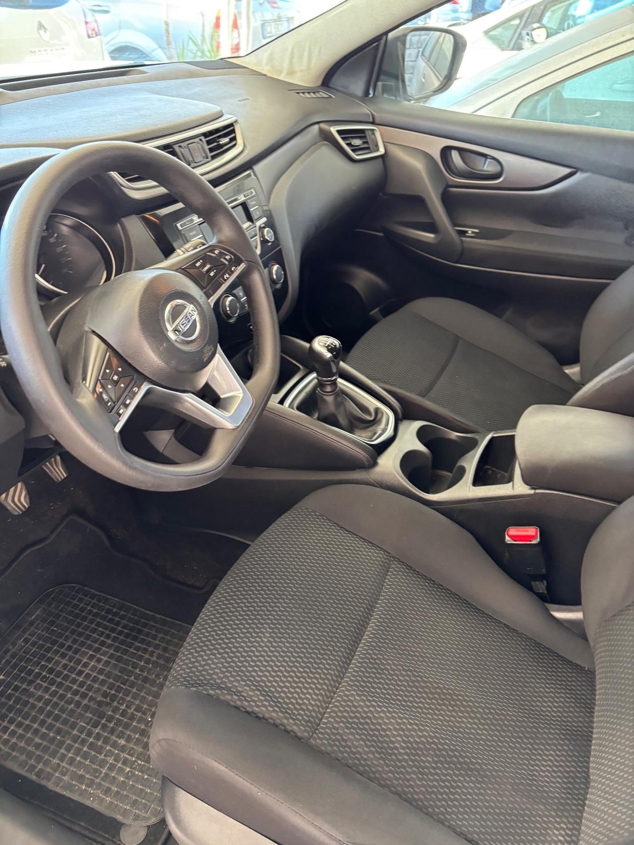 Nissan Qashqai 1.5 dCi Visia