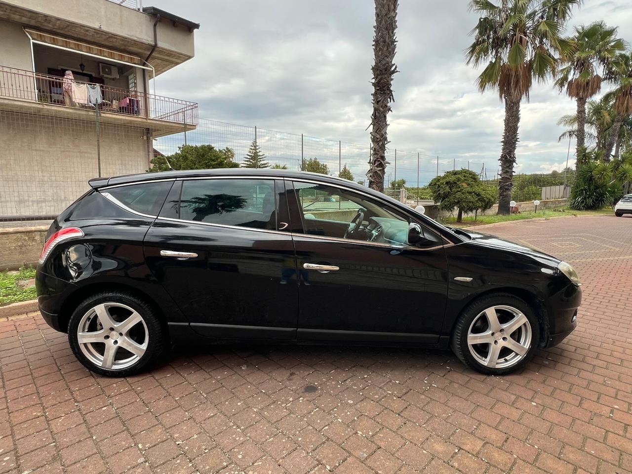 Lancia Delta 2.0 MJT DPF Executive