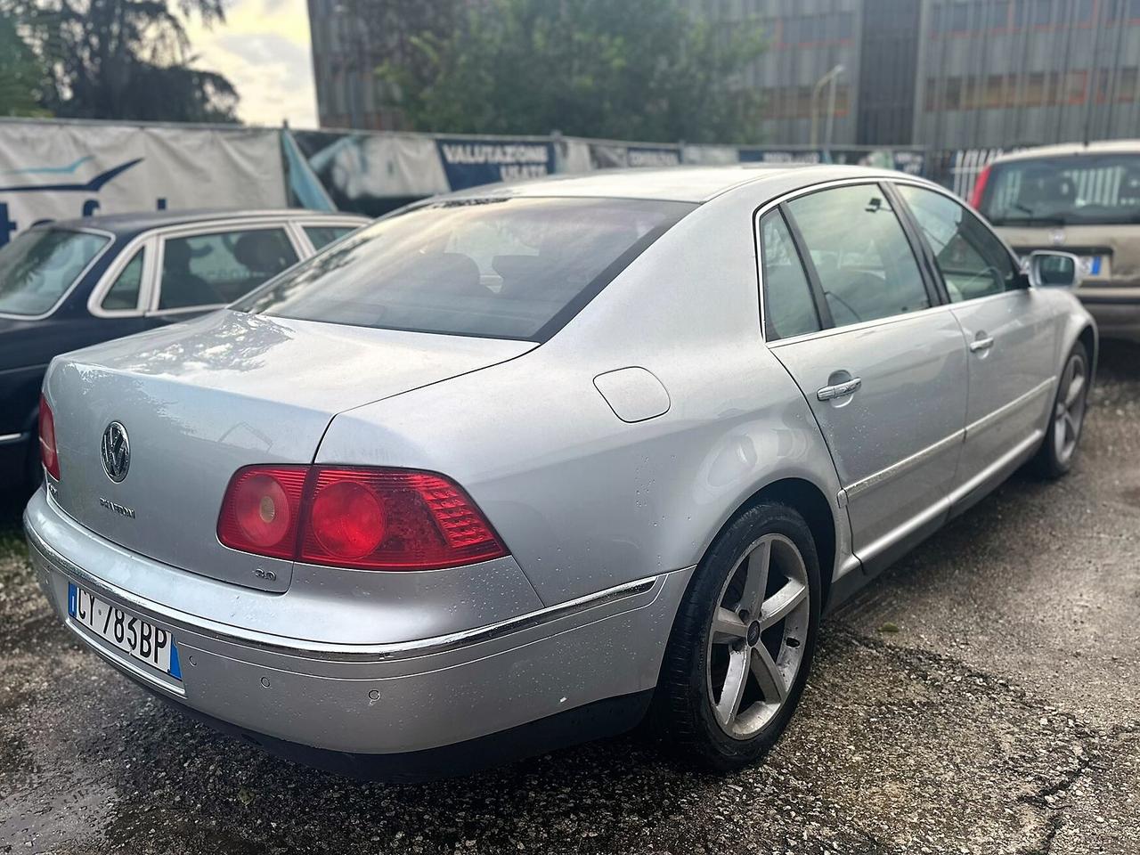 Volkswagen Phaeton 3.0/240 V6 TDI DPF 4mot. tip. 5 posti