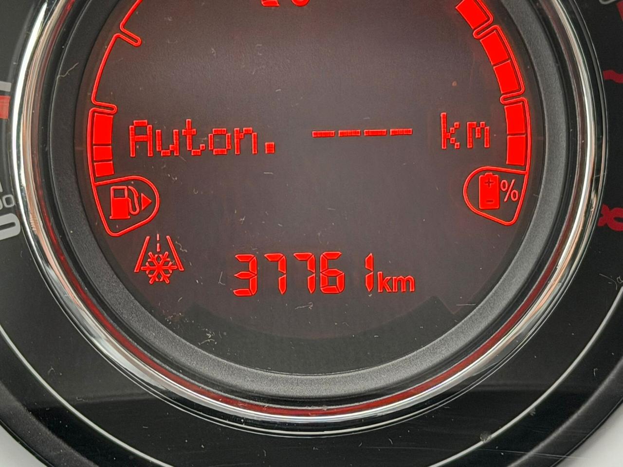 Fiat 500 1.0 Hybrid Red