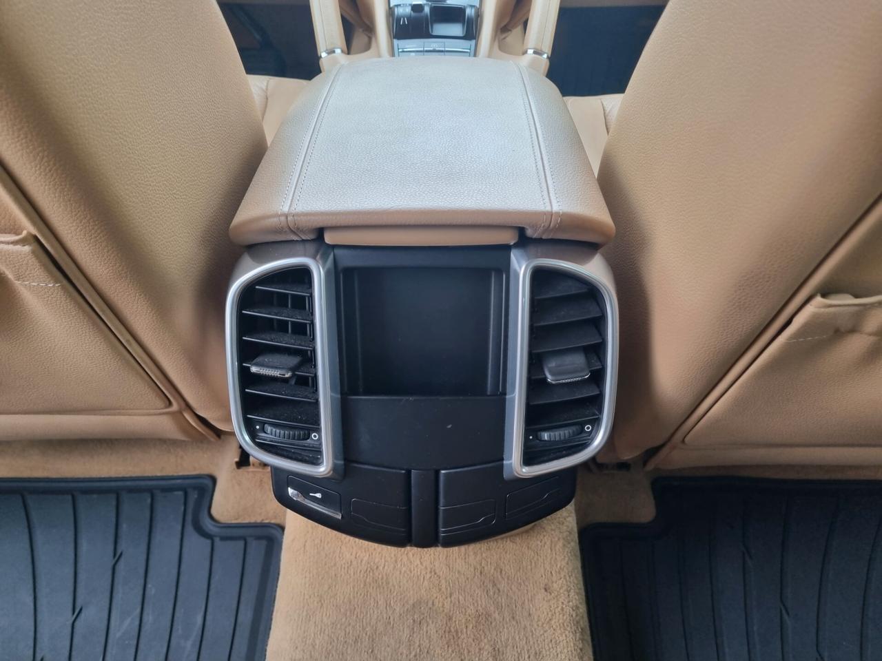 Porsche Cayenne 3.0 Diesel 240 CV - 2011