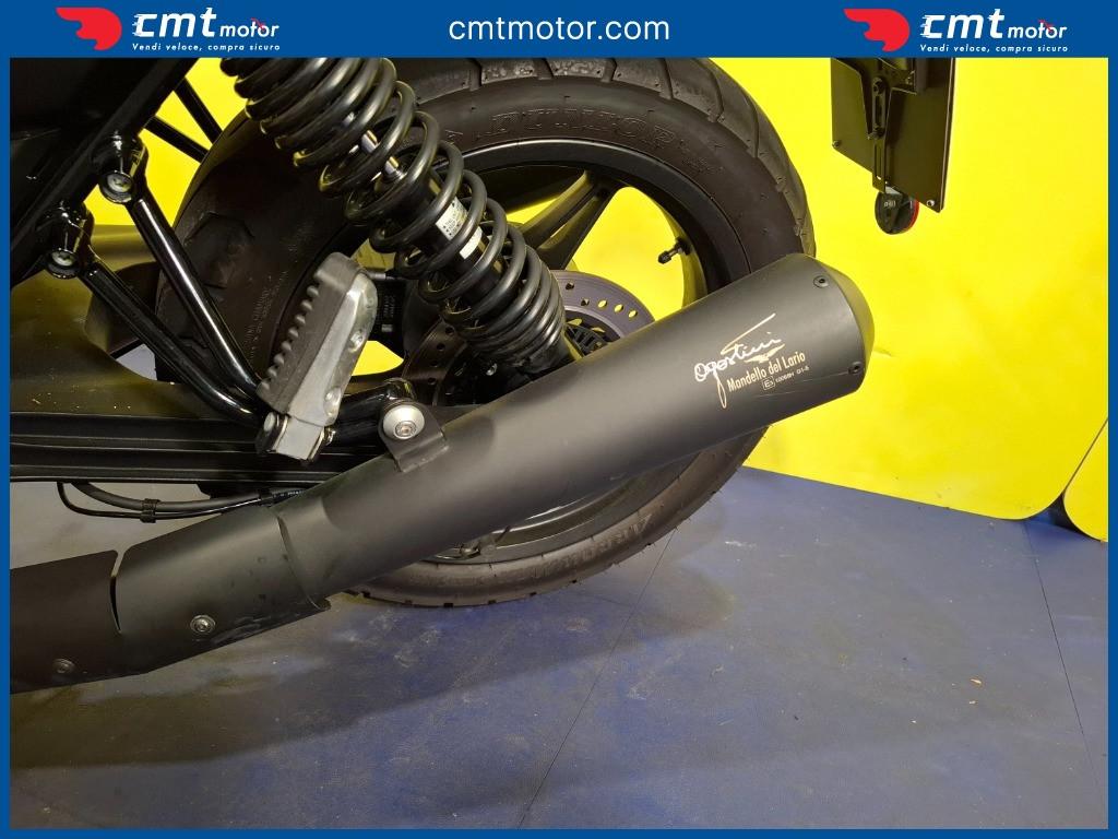 Moto Guzzi V7 - 2022