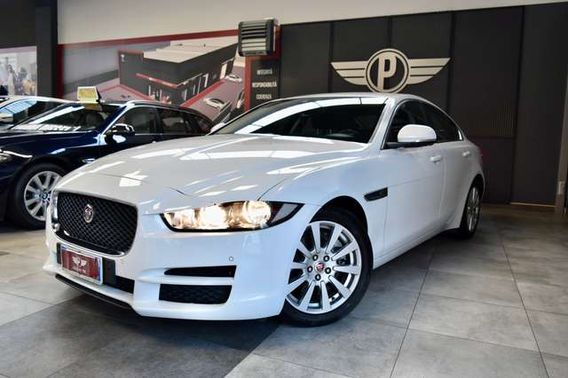 Jaguar XE 2.0 D Turbo 180 CV Pure+Cambio Automatico