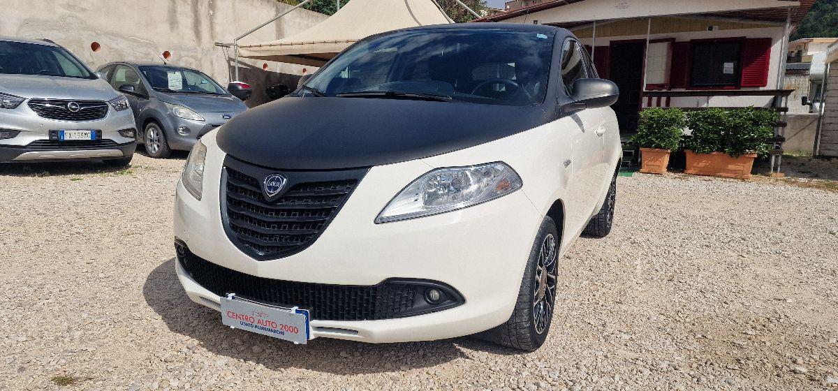 LANCIA Ypsilon 1.2 69 CV 5 porte GPL Ecochic S Momodesign