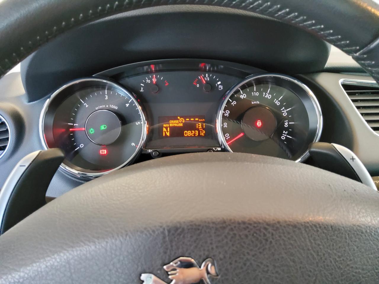 Peugeot 3008 1.6 e-HDi 112CV cambio robotizzato Stop&Start Access
