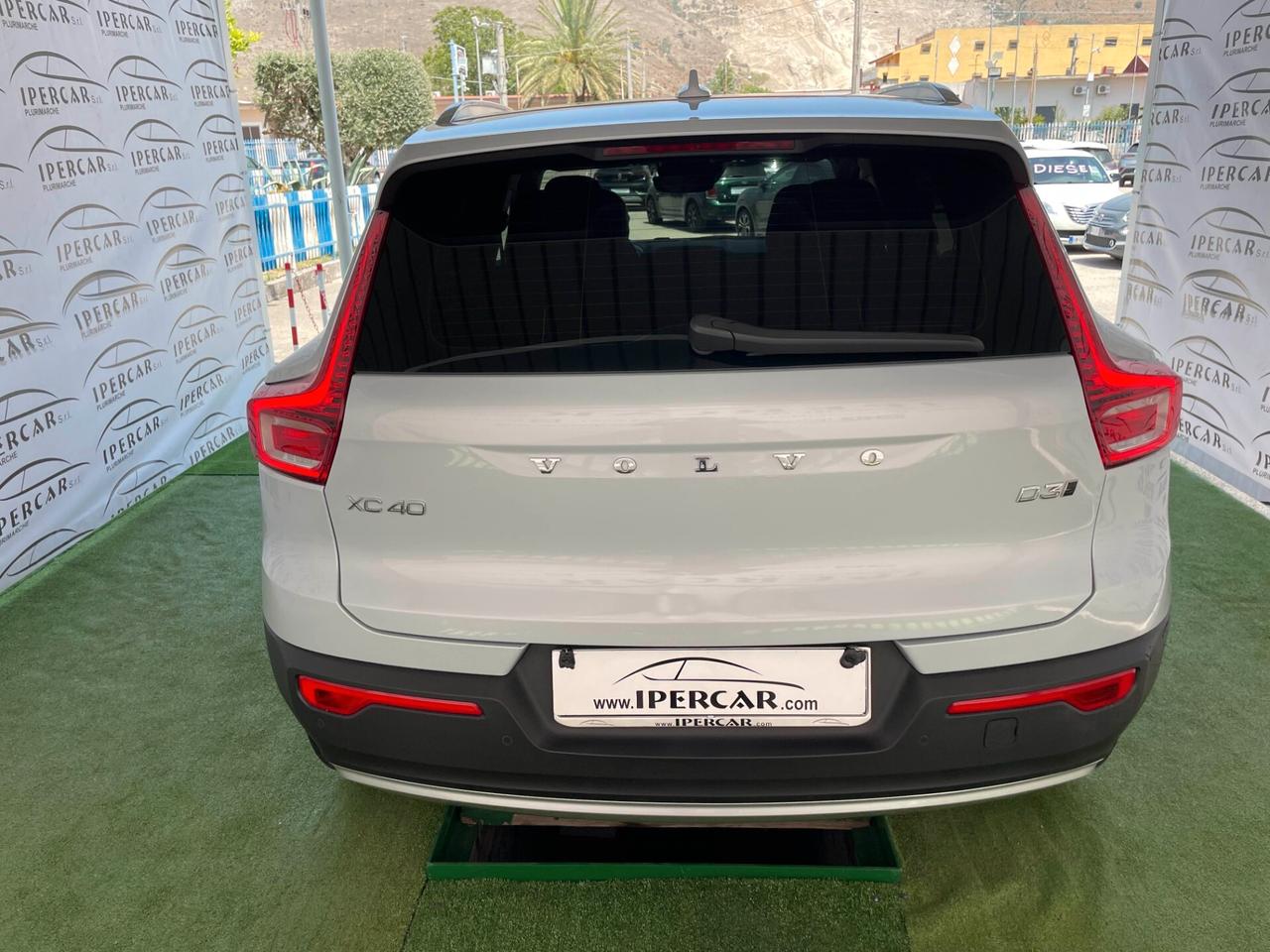 Volvo XC40 D3 AWD Geartronic Momentum (IMMATRICOLATO N 1 AUTOCARRO)
