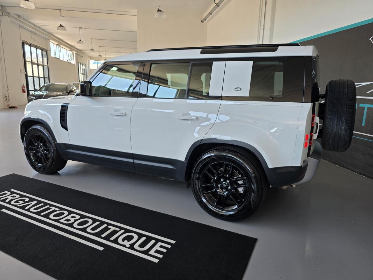 Land Rover Defender 110 3.0D I6 200 CV AWD Auto SE
