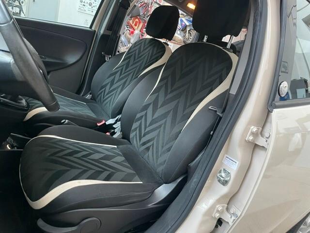 Lancia Ypsilon 1.2 69 CV 5 porte S&S Platinum Edition E6 Km 74.000
