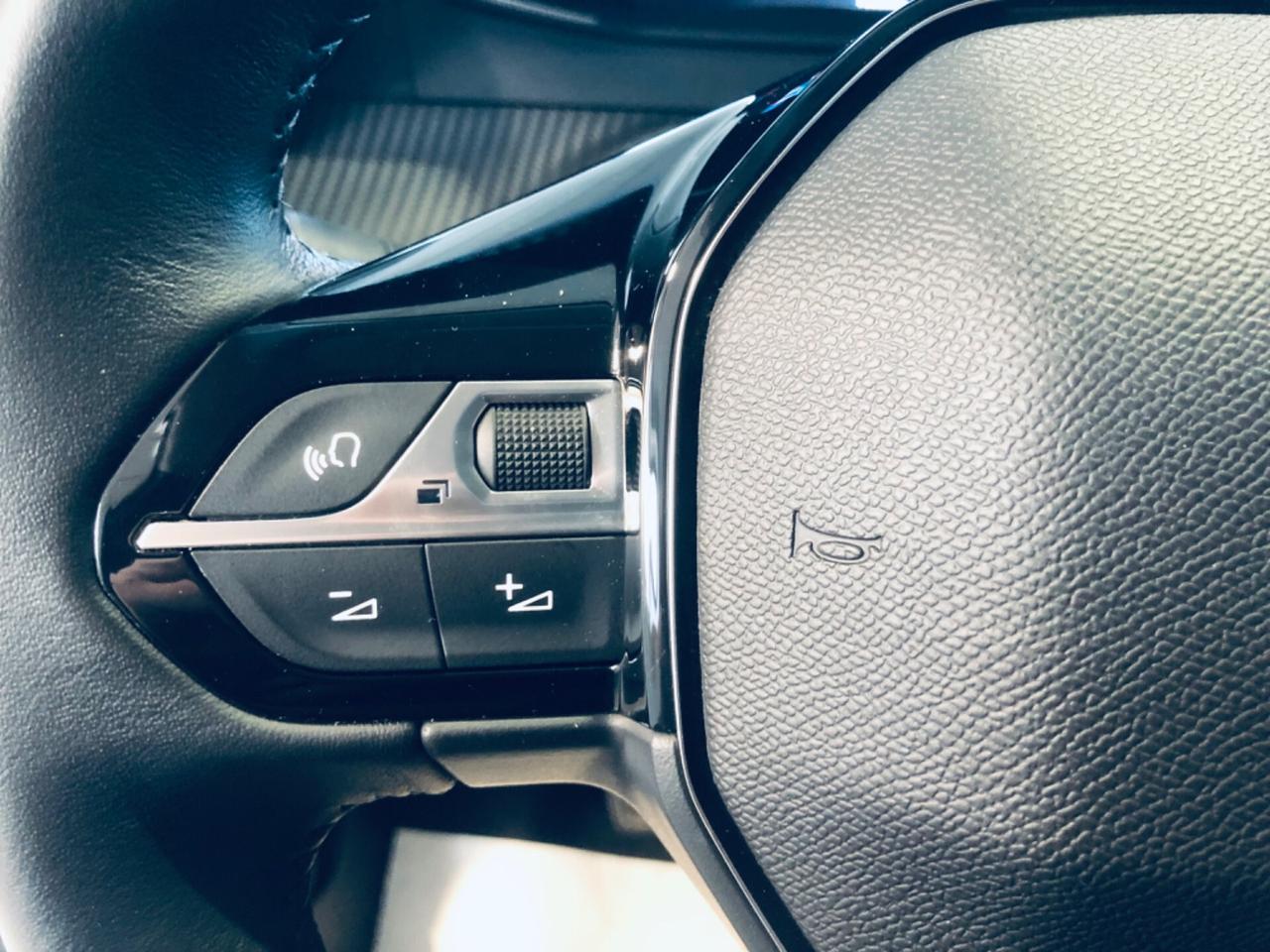 Peugeot 208 PureTech 100 Stop&Start 5 porte Allure