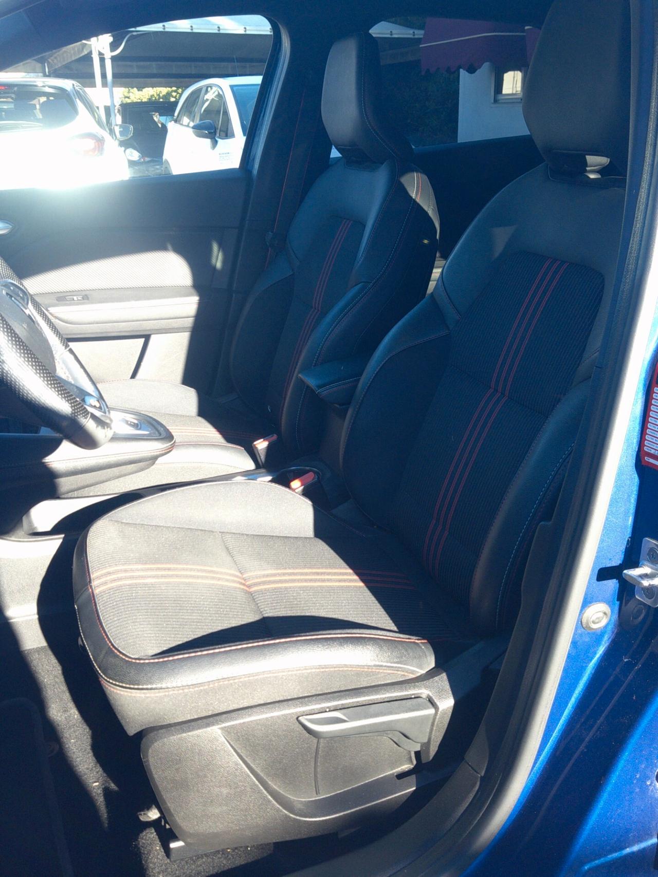 RENAULT CAPTUR 1.6 Hybrid 145cv RS Line