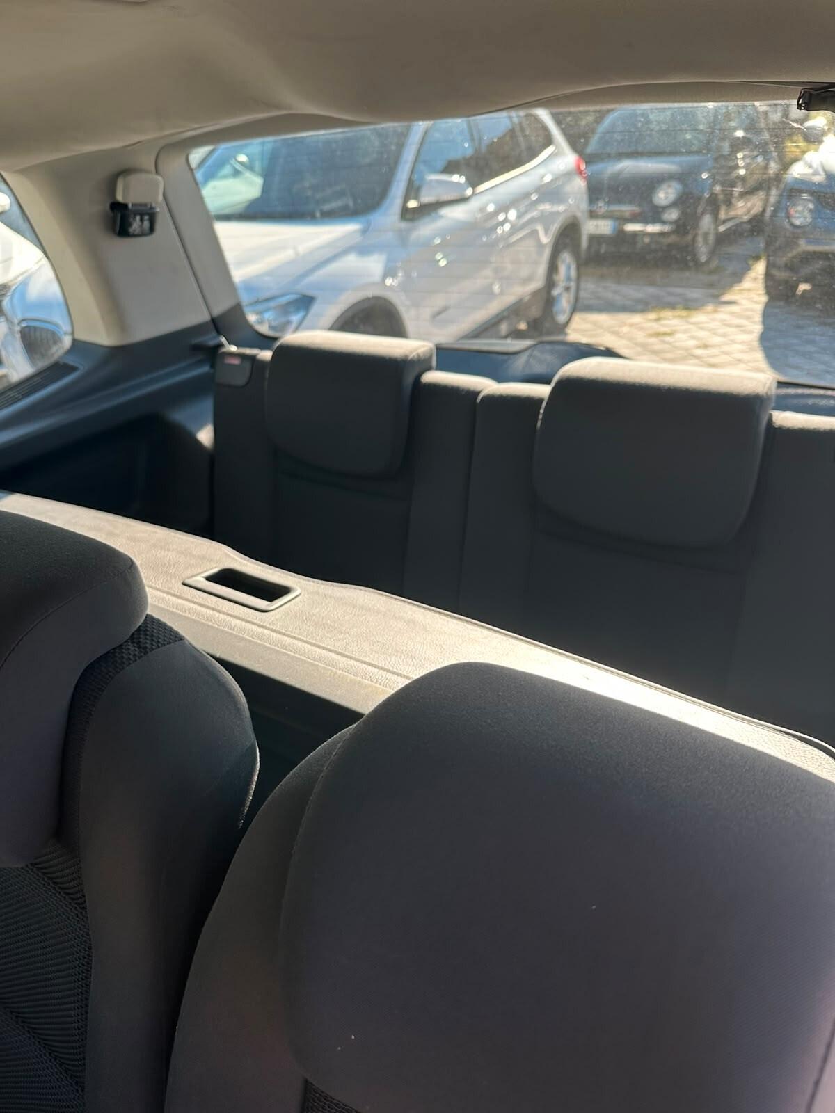 Volkswagen Touran 1.6 TDI Comfortline - 7 posti