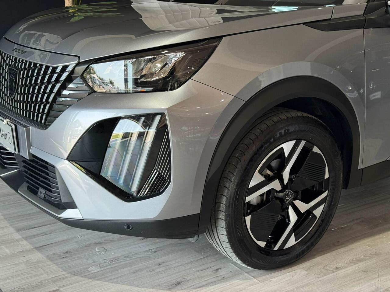 Peugeot 2008 PureTech 130 S&S EAT8 Allure