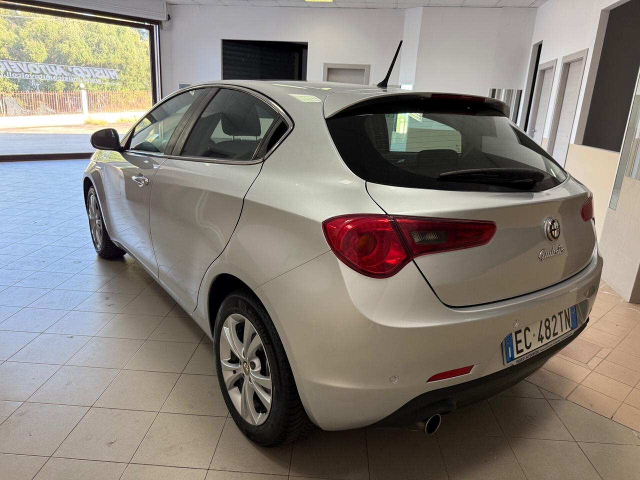 Alfa Romeo Giulietta 1.6 JTDm-2 105 CV Distinctive