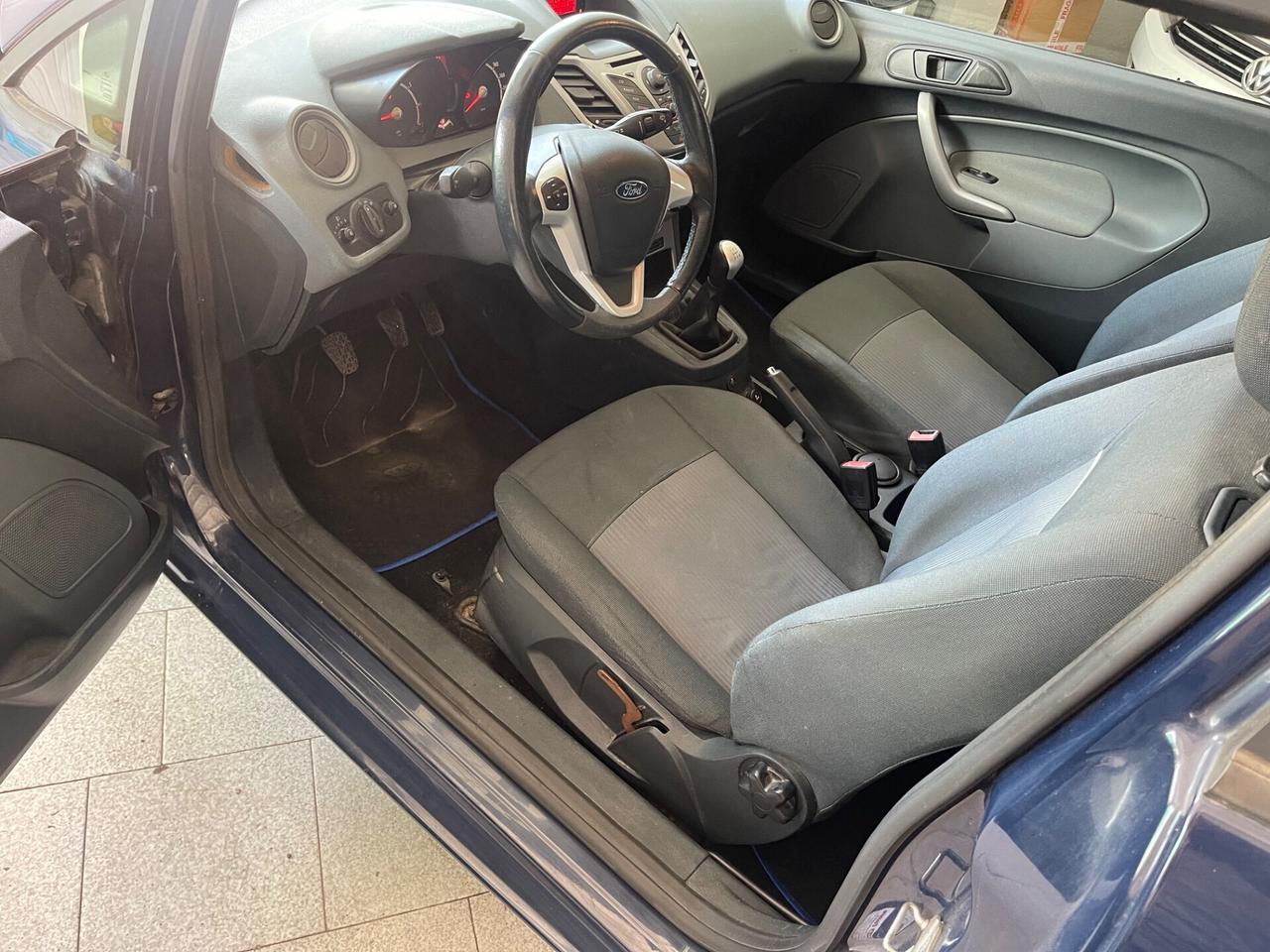 Ford Fiesta 1.4 3 porte Bz.- GPL Titanium