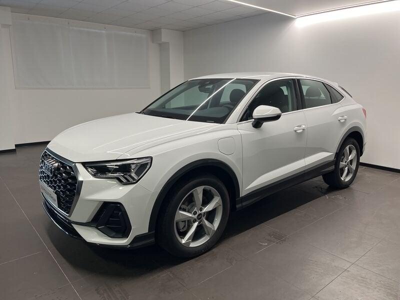 Audi Q3 Audi Sportback Business Plus 45 TFSI e 180(245) kW(CV) S tronic