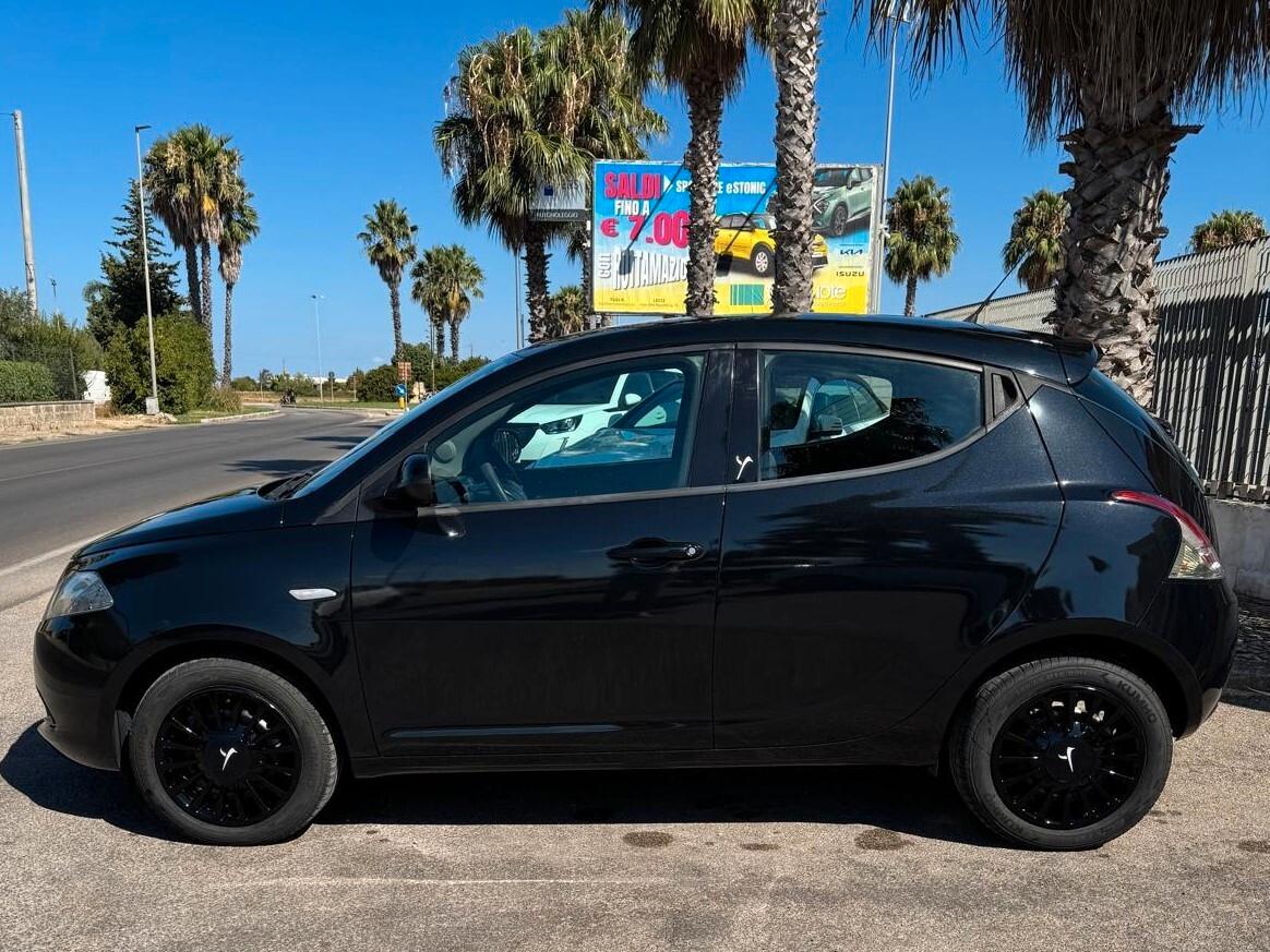 Lancia Ypsilon 1.2 69 CV 5 porte GPL Ecochic Elefantino