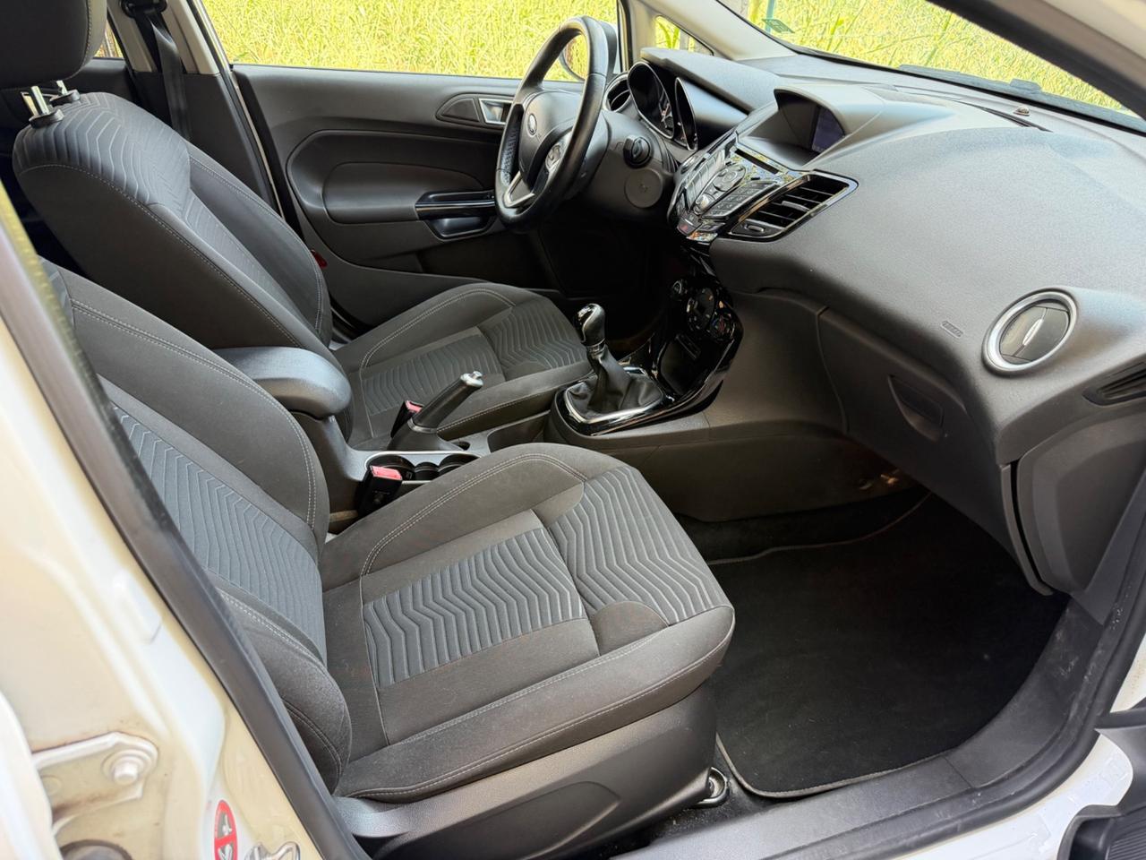 Ford Fiesta 1.5 TDCi 75CV 5 porte Titanium