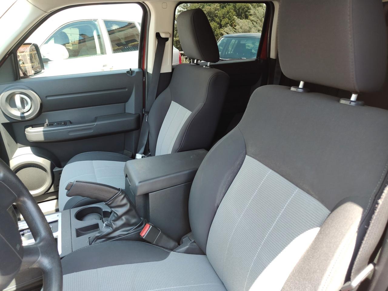 Dodge Nitro 2.8 CRD SXT 4WD Auto