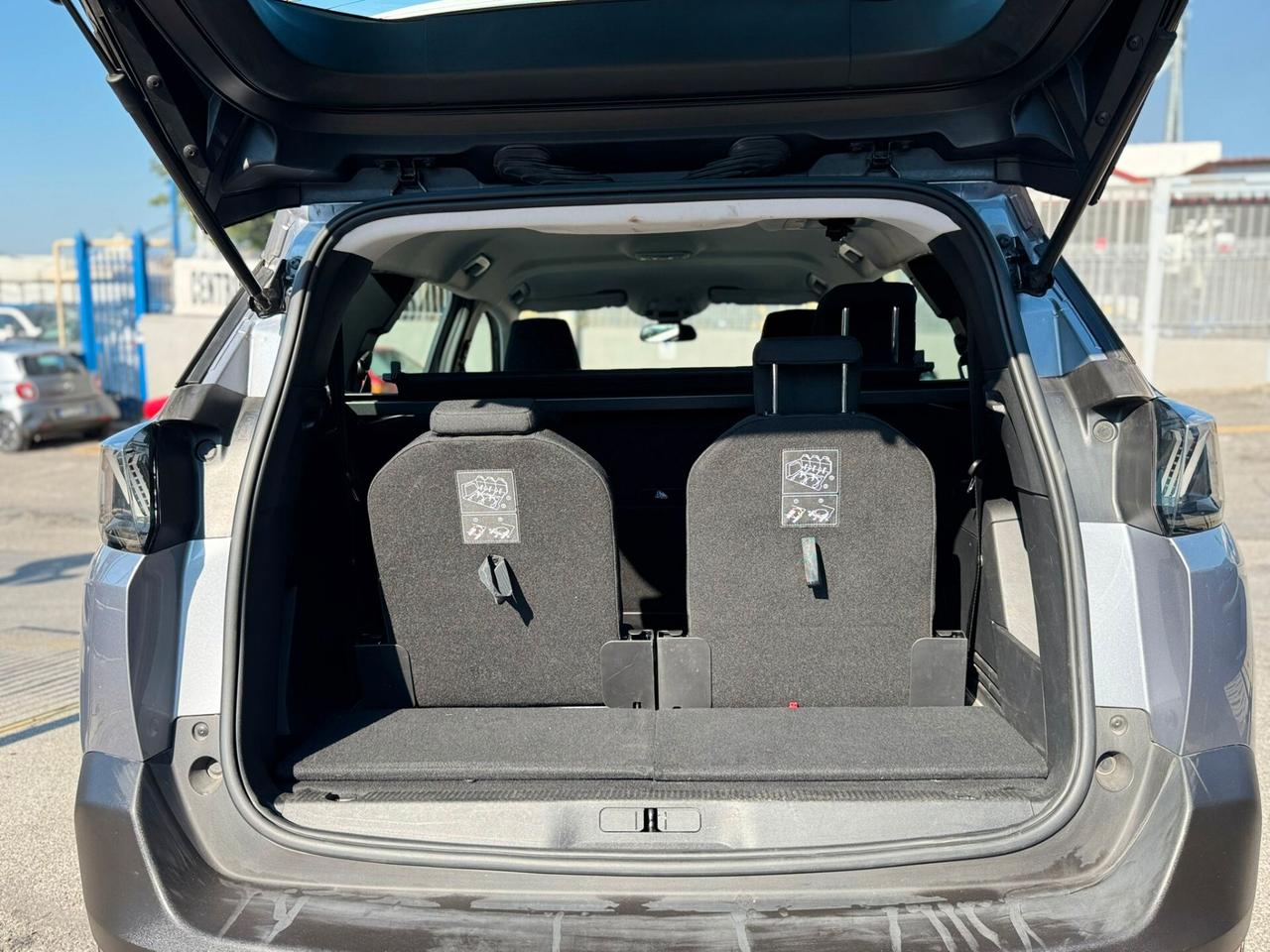 Peugeot 5008 1.5 Diesel 7 posti 131cv anno 03/2021 garanzia finanziamento Permute