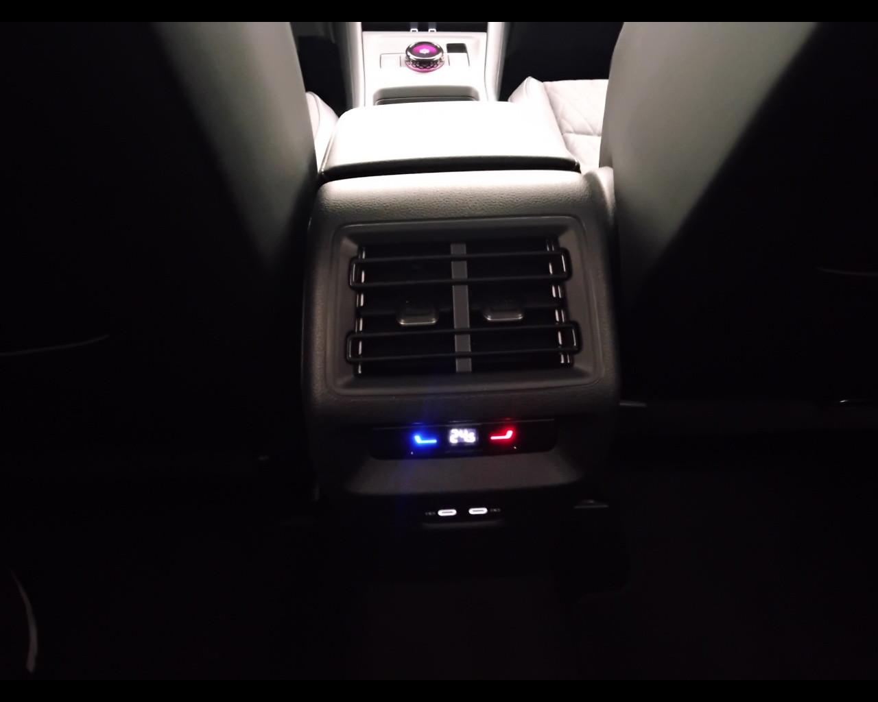 VOLKSWAGEN Tiguan III 2024 - Tiguan 1.5 tsi ehybrid Edition Plus 204cv dsg