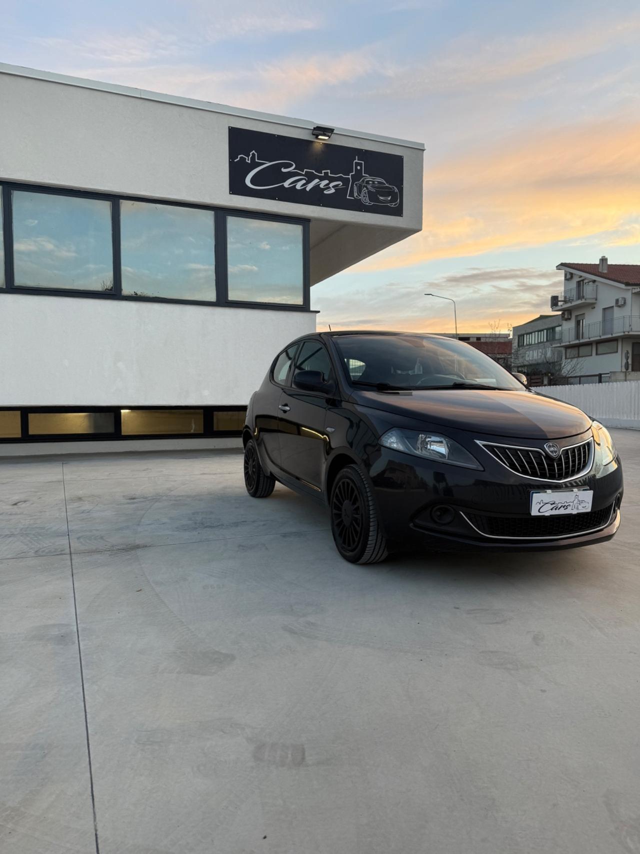 Lancia Ypsilon 1.0 FireFly 5 porte S&S Hybrid Ecochic Gold