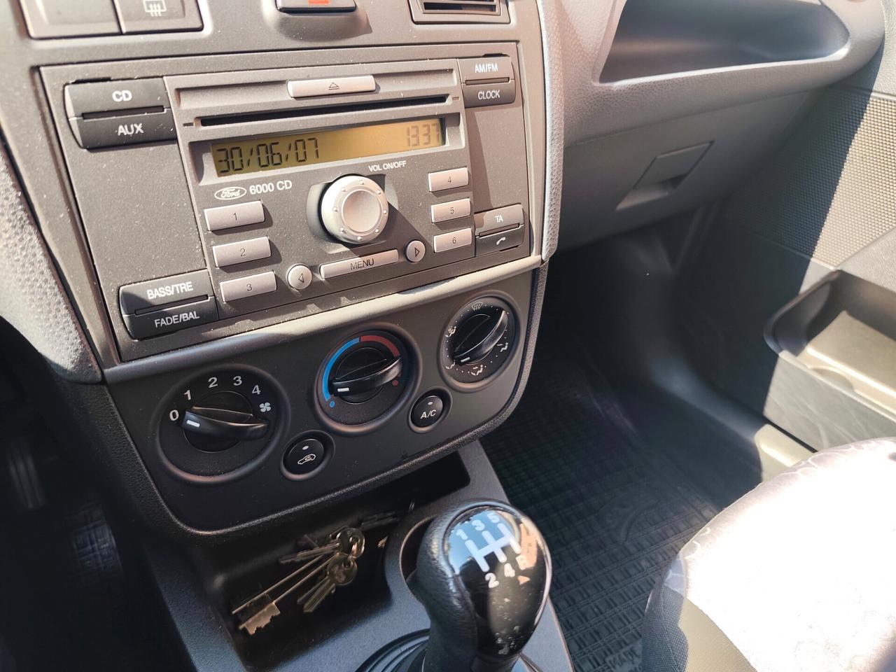 Ford Fiesta 1.2 Benz 5 porte lavori certificati