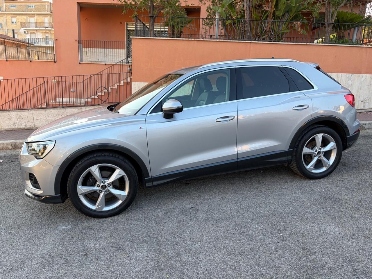 Audi Q3 35 TDI quattro S line edition unico propri